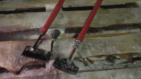 Closeup of ice sculptor tools on the table 库存影片 268741438
