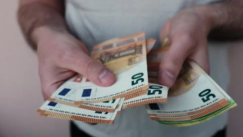 Closeup mans hands couting euro money 스톡 동영상 316920416