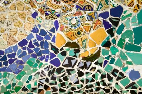 Closeup of mosaic of colored ceramic tile by Antoni Gaudi at his Parc Guell, 스톡 사진
