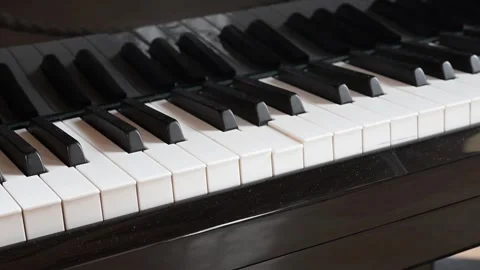 Closeup of moving piano keys on automatic play 스톡 동영상 333718069