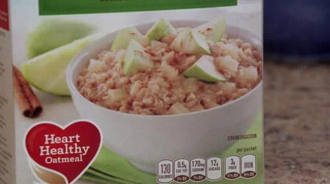 Closeup of Oatmeal Box Vidéo 42129724