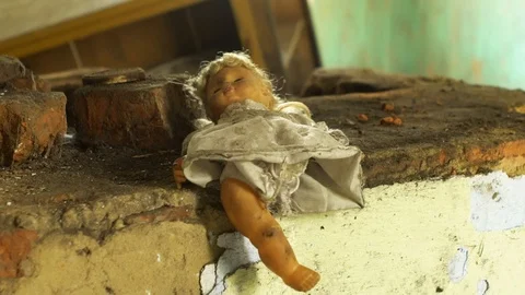 Closeup of an old doll, horror and halloween concept. Video stock 107740614