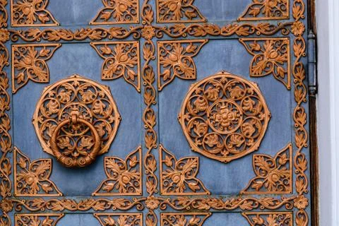 Closeup of the old door with fancy pattern Foto stock