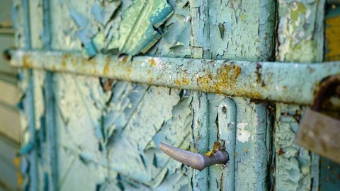 Closeup of an old handle of a door Video stock 94433772