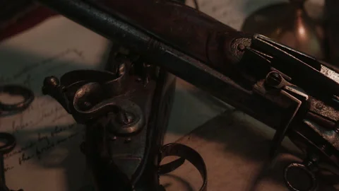 Closeup of old pistols on the ship Vídeo Stock 259620991