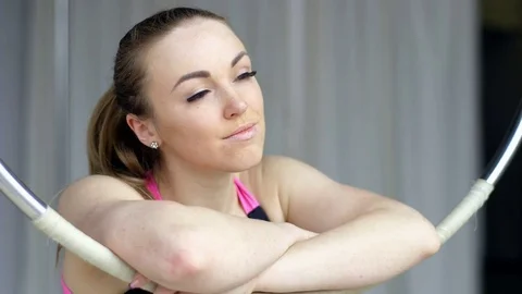 Closeup Portrait Of pole dancer (Slow Motion Vidéo 73182744