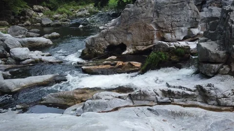 Closeup Rapids Water Stone Forest Landscape Ryugu-Iwa Okayama Japan Landscape Vidéo 344473054