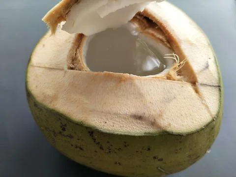 Closeup of a refreshing young coconut. Foto stock