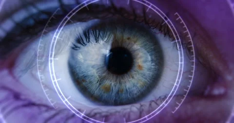 Closeup sequence of different eyes futuristic high technology hud overlay - zoom Vídeos de archivo 251042924