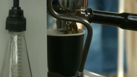 Closeup shot coffee machine running. Vidéo 108264541