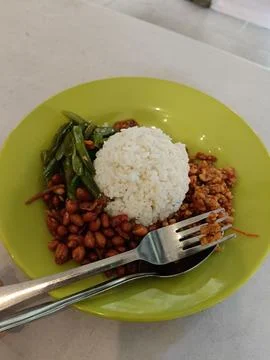 Closeup of simple dish and side dishes on the table Foto stock