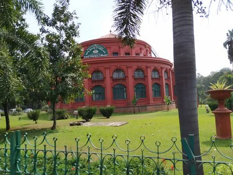 Closeup of State Central Library building at the center of the Cubbon Park. Fotos de archivo