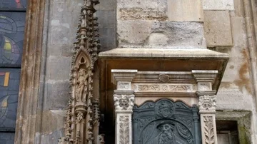 Closeup of Stephen church, Cathedral tower in Vienna, golden cross in cloudy day Stockbeeldmateriaal 86127773