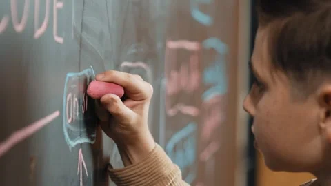 Closeup of student or boy writing engineering prompt on blackboard. Erudition. Vídeo Stock 269753580