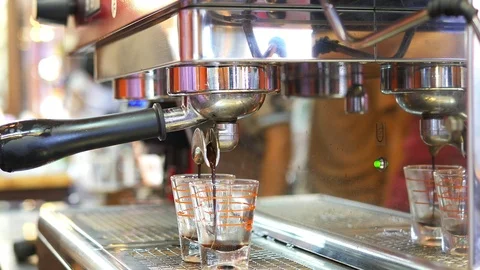 Closeup of tea maker machine during making shots in coffee shop Video stock 100821916