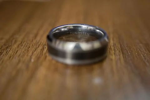 Closeup of a tungsten ring 2 库存照片