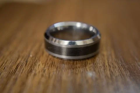 Closeup of a tungsten ring 库存照片