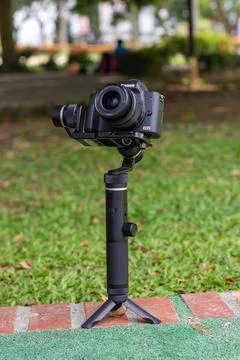 Closeup view of feiyu G6 plus gimbal with canon mirrorless camera 스톡 사진