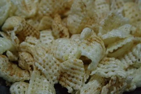 Closeup view of freshly fried chips as fast food usually eaten with tea. Foto stock