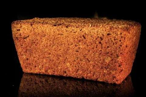 Closeup whole loaf of rectangular cereal rye bread Fotos de archivo
