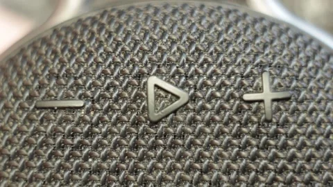 Closeup wireless speaker buttons Vídeos de archivo 149121281