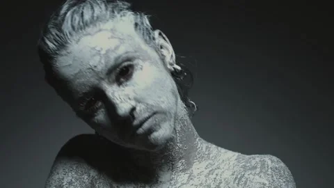 Closeup witch dance on a black background. 库存影片 133558846