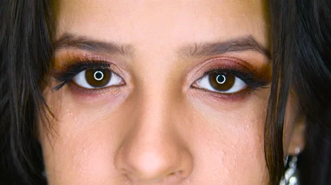 Closeup of a womans eyes in a makeup studio Stock-Footage 63853751