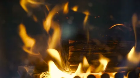 Closeup of wood on fire 스톡 동영상 73288801