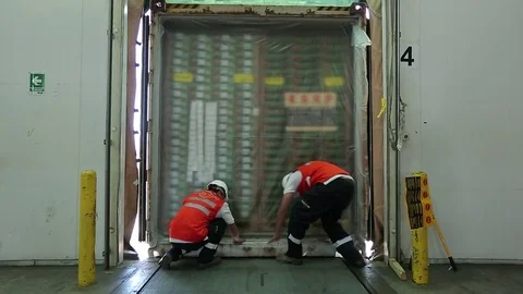 Closing container and shaking hands Stock Footage 77053467