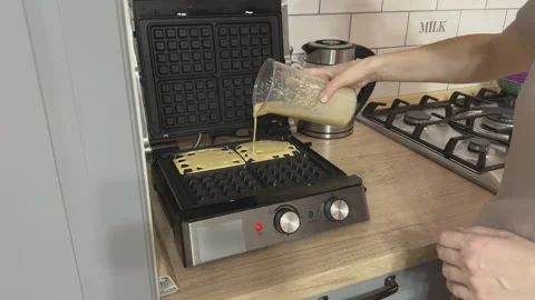 Closing Electric Waffle Maker Cooking Waffles At Home Kitchen Breakfast Routine Video stock 336440484
