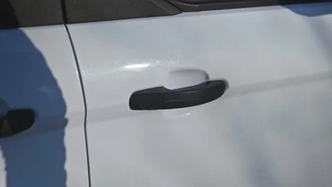 Closing front door on a car or van by hand from  side view Vídeos de archivo 331508609