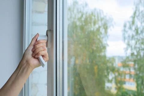 Closing Plastic Window Handle for Home Energy Efficiency Foto stock