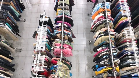 Clothes at second hand store 스톡 동영상 94752117