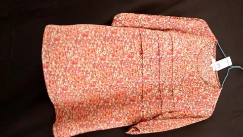 Clothes Swaying In The Wind 動画素材 211107658