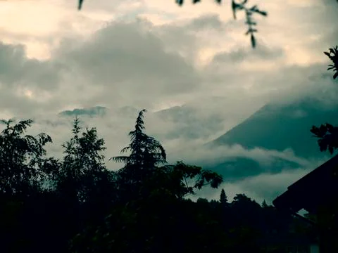 Cloud and mountain laurel green Foto stock