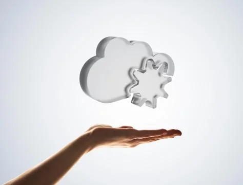 Cloud computing concept with glass symbol shown in hand Foto stock