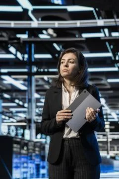 Cloud computing, infrastructure rigs inspection and manager in server hub 스톡 사진
