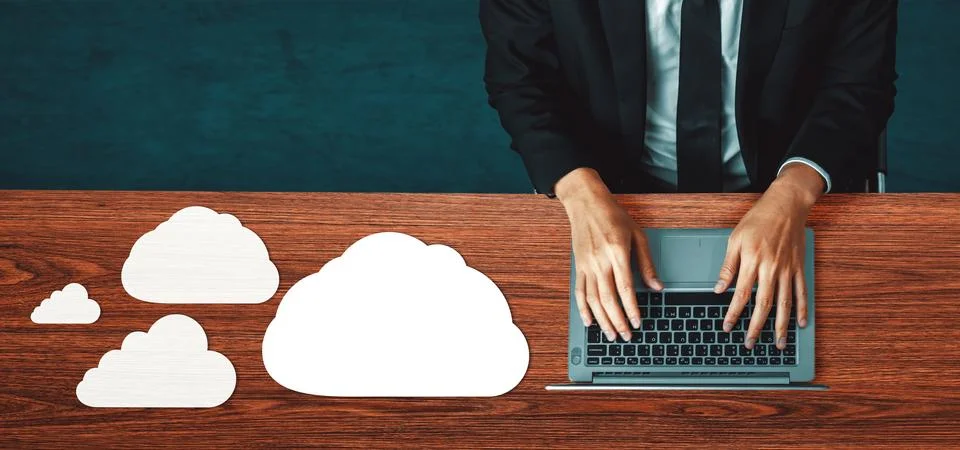 Cloud computing technology and online data storage for business network uds 스톡 사진