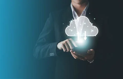 Cloud computing technology concept with businessman. Big data analytics and.. Stockfoto's