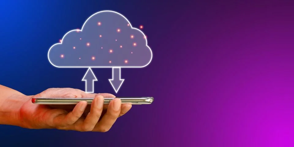 Cloud data storage concept. Hand hold cloud computing with transfer arrow o.. Fotos Stock