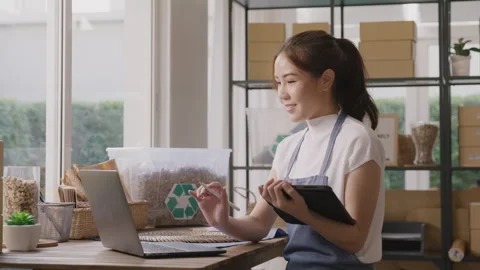 Cloud ERP martech for smart SME. Digital transformation in asia SME. 스톡 동영상 248114211
