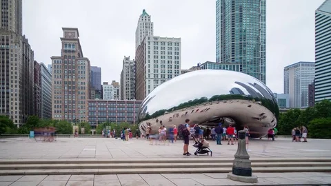 The Cloud Gate or The Bean hyperlapse with the peoples in front Stock Footage 79438473