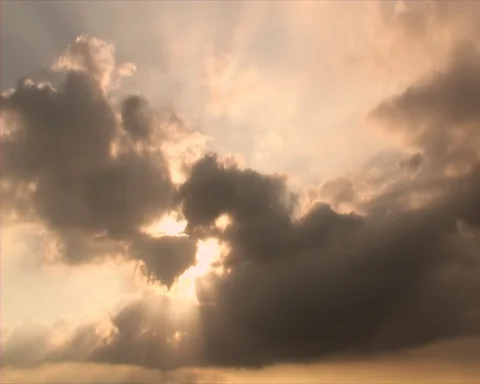 Cloud Hide Sun Vídeos de archivo 111282258