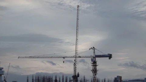 Cloud loop behind construction site, time lapse Vídeos de archivo 115738333