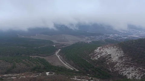 Cloud movement over the mountain timelapse 4K Video stock 124643588