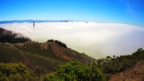 Cloud moving over the Golden Gate Bridge, San Francisco, California, USA. Stock Footage 88342550