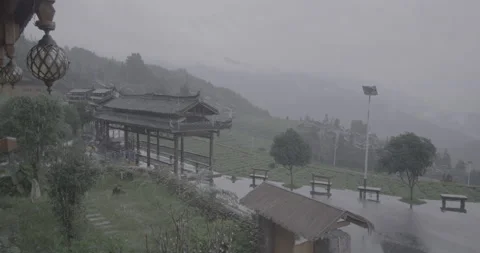 Cloud overlooking rice paddies Stockbeeldmateriaal 141404220