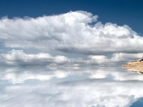 Cloud Reflect Stock Footage 490116