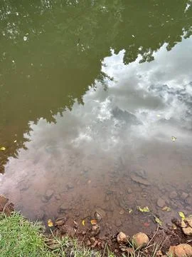 Cloud Reflections in Water Stockfoto's