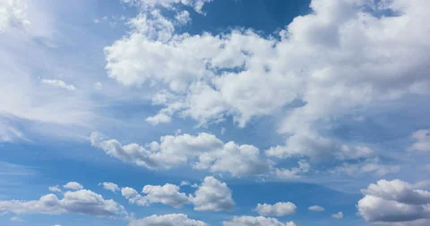 Cloud running across the blue sky.4k 스톡 동영상 129834337